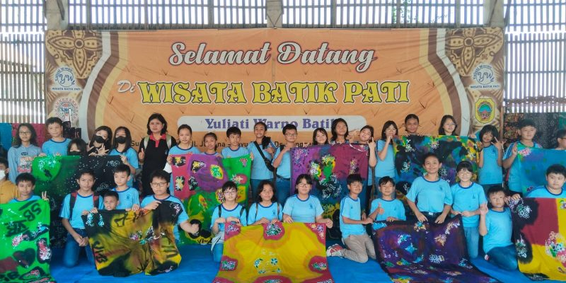 Kepedulian Sekolah Kanisius Untuk Mengenalkan Batik Lokal Pati Kepada Muridnya