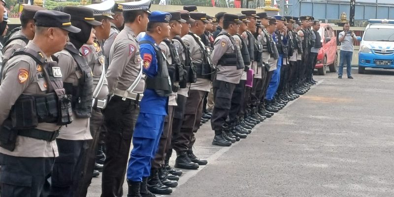 Kapolres Kotim Pimpin Apel Siaga, Siap Hadapi Tahapan Penetapan dan Pengundian Calon Bupati