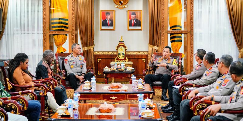 Kapolri Temui Negosiator Pembebasan Pilot Susi Air, Apresiasi Kedepankan Soft Approach