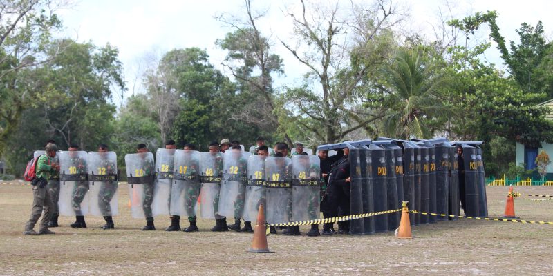 Yonif 631 Antang dan Brimob Kalteng Gelar Latihan Kesiapsiagaan Pengamanan Pilkada 2024