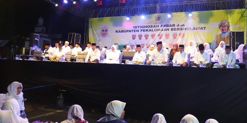 Ratusan Aparat Kepolisian Amankan Pengajian Umum Kabupaten Pekalongan Bersholawat