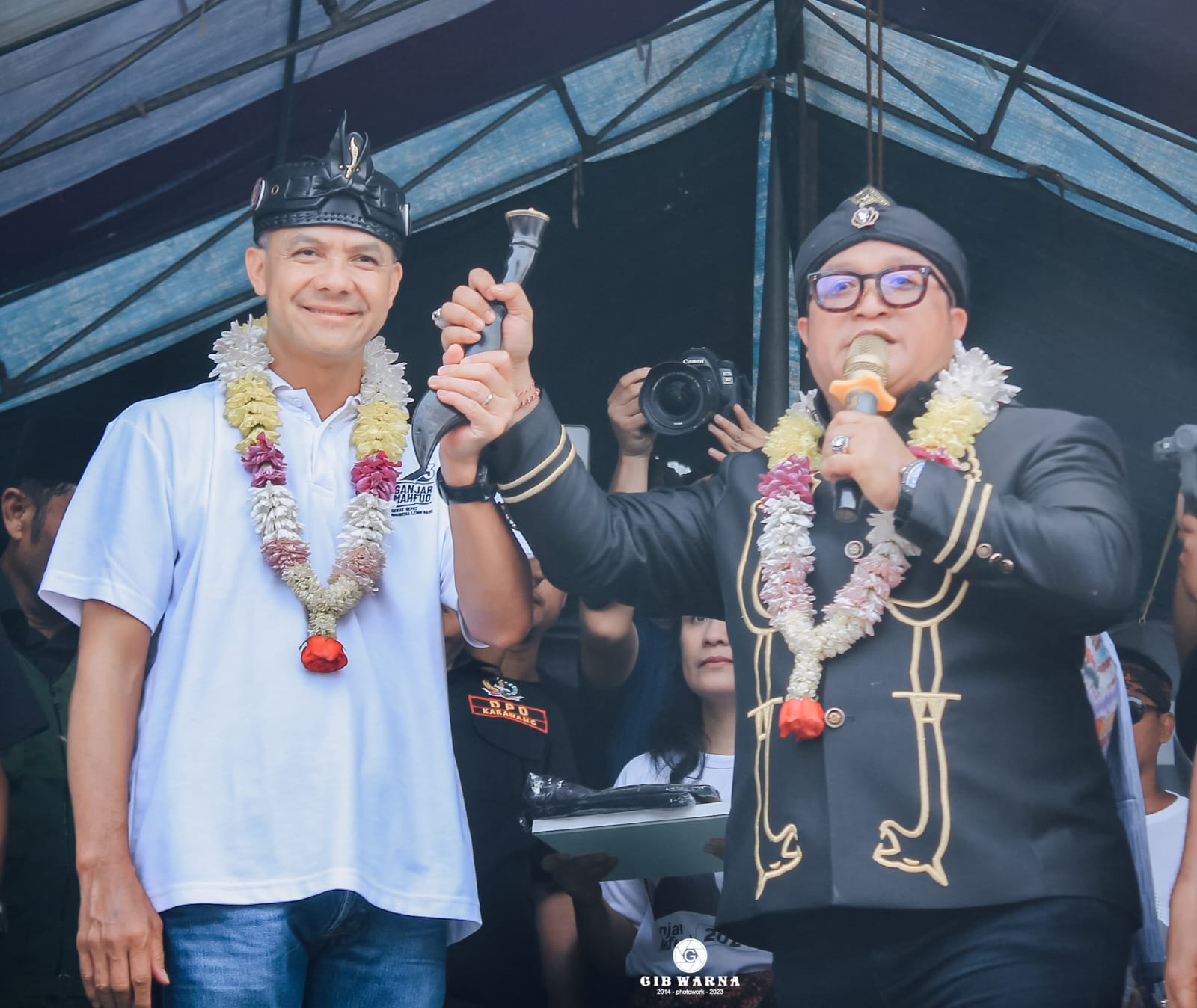 Tokoh Budayawan Sunda Mengingatkan Paslon Pilkada Di Purwakarta Harus Punya Latar Belakang Pendidikan Yang Kuat .
