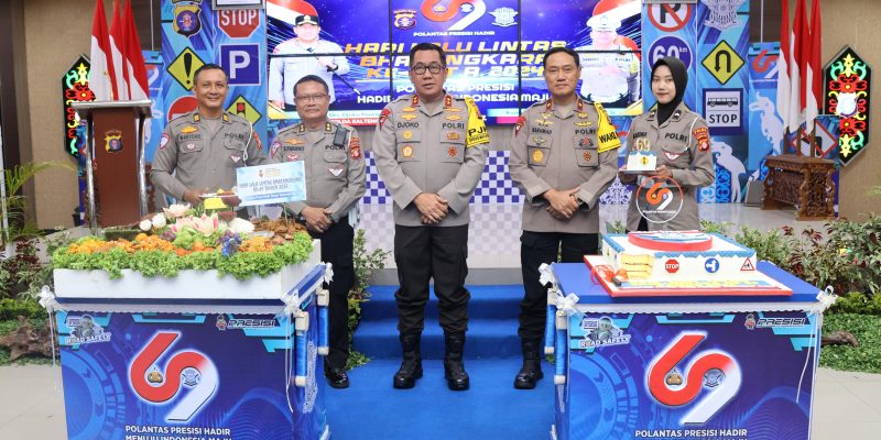 Syukuran HUT Lantas Bhayangkara Ke-69, Kapolda Kalteng Beri Penghargaan Bupati, Personel Lantas dan Atlet Tinju