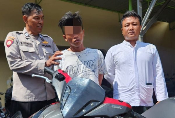 Polsek Kenjeran Amankan Pelaku Curanmor Dari Amukan Warga