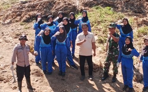 Kegiatan Bhakti Sosial di Sungai Ploso Untuk Antisipasi Banjir