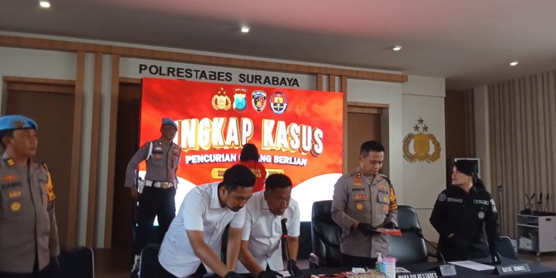 Satreskrim Polrestabes Surabaya Mengungkap Kasus Pencurian Gelang Berlian