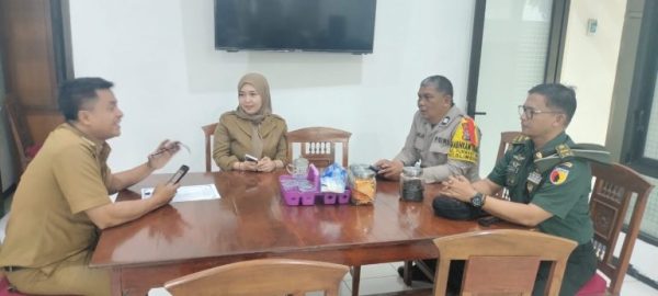 Polsek Blimbing Bahas Persiapan Linmas Jelang Pilkada 2024