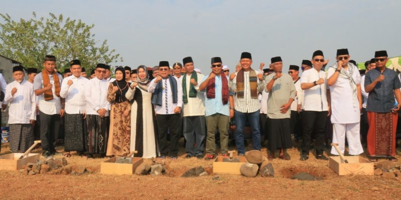 Peringati HSN 2024, PJs Bupati Jazuli Lakukan Peletakan Batu Pertama Pembangunan Pondok Pesantren Al Amin 3