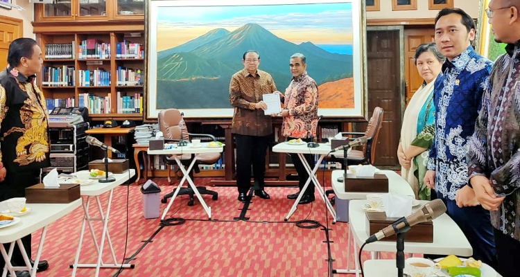 Diterima Hangat SBY, Pimpinan MPR Sampaikan Undangan Pelantikan Presiden dan Wapres RI