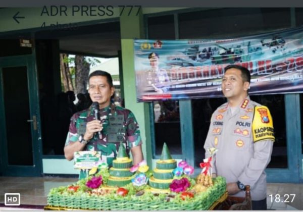 Beri Kejutan Istimewa Kapolresta Sidoarjo Kepada Korem 084/BJ di HUT Ke-79 TNI