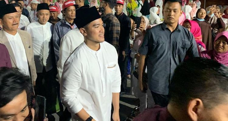 Istigasah di Kota Madiun, Kaesang Muncul dan Bicara soal Hak Pilih