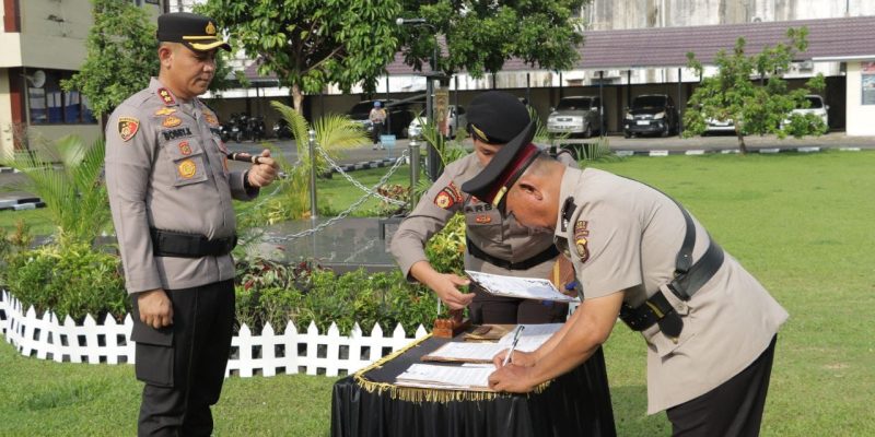 Kapolres Lubuk linggau AKBP Bobby Kusumawardhana Melaksanakan Kegiatan Serah Terima Jabatan