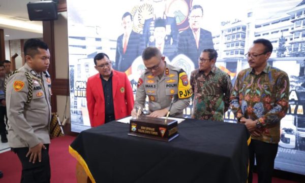 Polda Jatim Bersama Perguruan Tinggi Tandatangani Perjanjian Kerjasama Tingkatkan SDM Unggul Bagi Anggota Polri