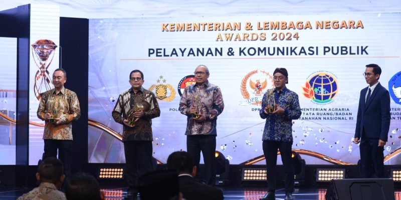 Biro Pemberitaan Parlemen Raih Penghargaan Kategori Pelayanan dan Komunikasi Publik