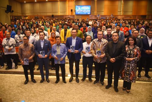 Luncurkan Buku, Dede Yusuf: Kita Harus Miliki Ideologi yang Sama dalam Pembangunan SDM