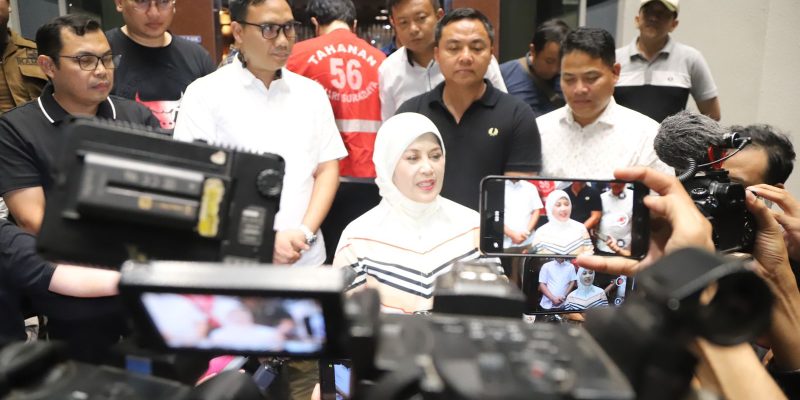 Tim Intelijen Kejati Jatim Bersama Tim Jaksa Eksekutor Kejari Surabaya Tangkap Terpidana Gregrorius Ronald Tannur