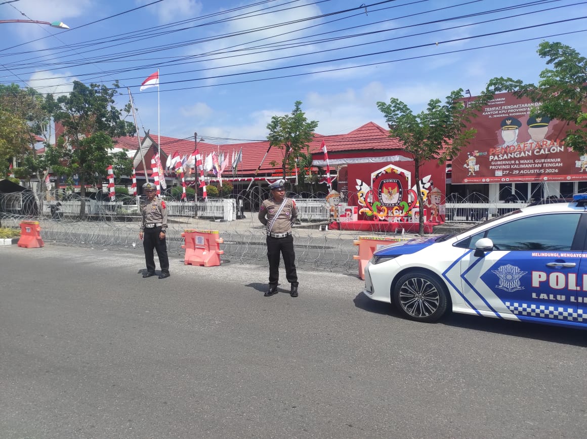 Ditlantas Polda Kalteng Gelar Patroli di Kantor Bawaslu dan KPU Provinsi