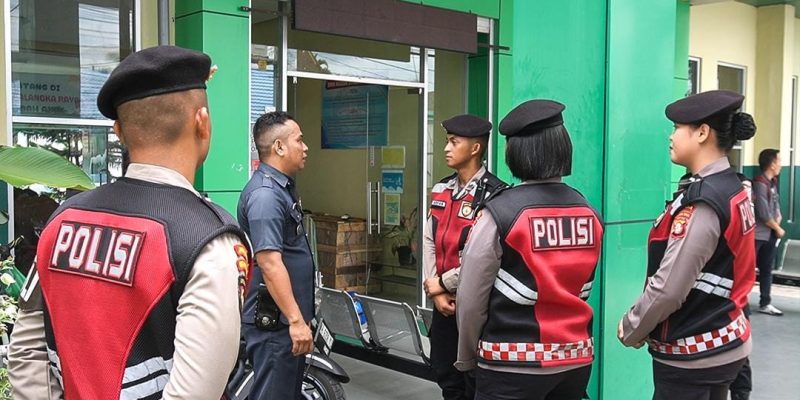 Ditsamapta Polda Polda Kalteng Gelar Patroli Dialogis Sembari Berbagi