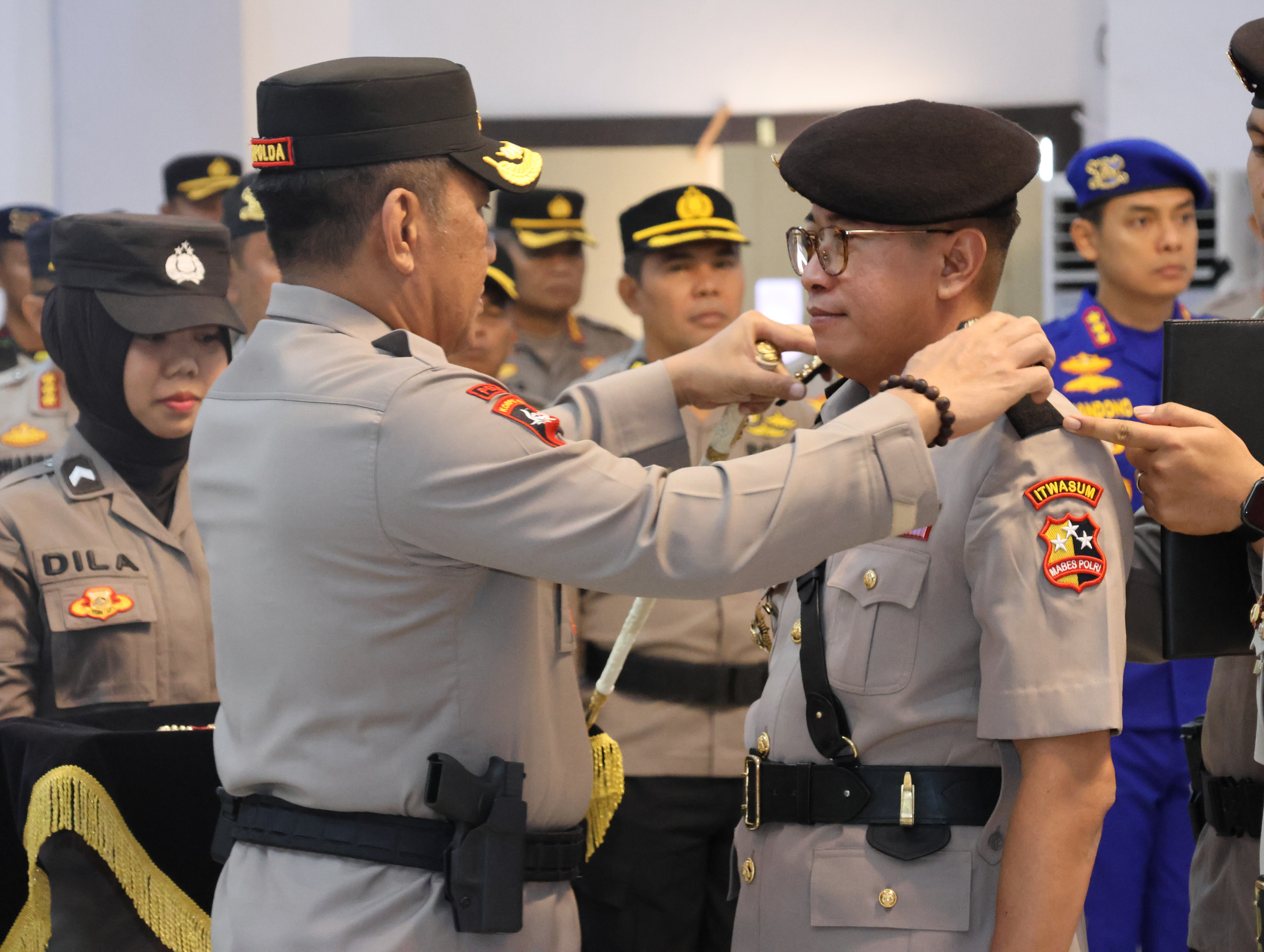 Kapolda Pimpin Sertijab  Jabatan Dirreskrimsus dan Dirsamapta Polda Kalteng Resmi Berganti