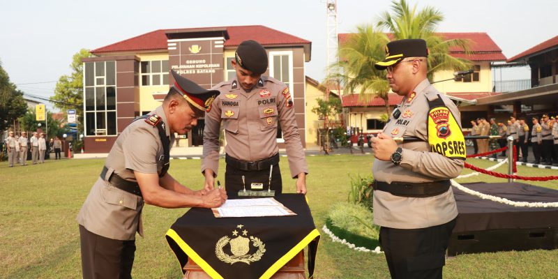 Sertijab Kapolsek Tulis Polres Batang, Kapolres: Tingkatkan Kinerja dan Jaga Kamtibmas