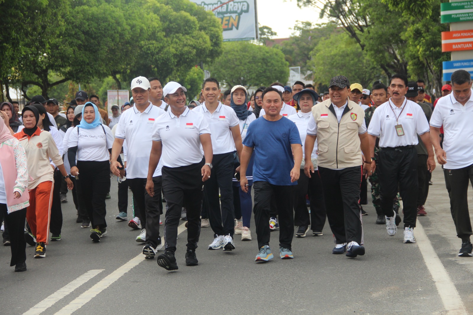 Wakapolda Kalteng Hadiri Jalan Sehat dan Silaturahmi Kebangsaan Korem 102 PJG