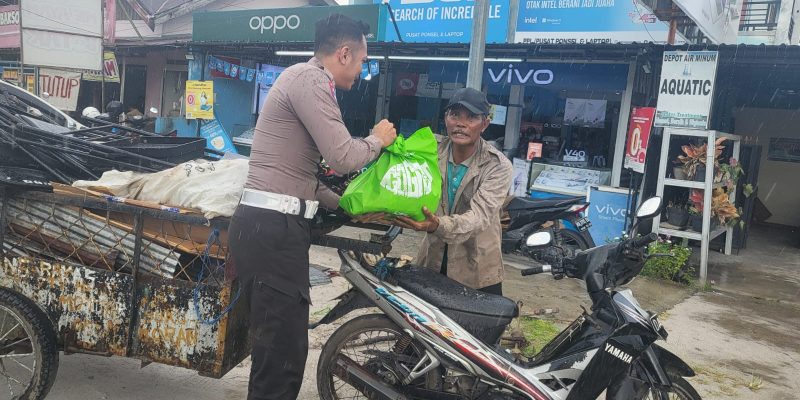 Rangkaian Ops Zebra Telabang 2024, Ditlantas Polda Kalteng Bagikan Paket Sembako