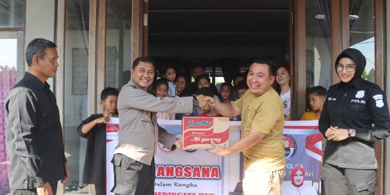 Sambut Hari Jadi Humas Polri ke-73, Bidhumas Polda Kalteng Anjangsana ke Panti Asuhan Al Mim