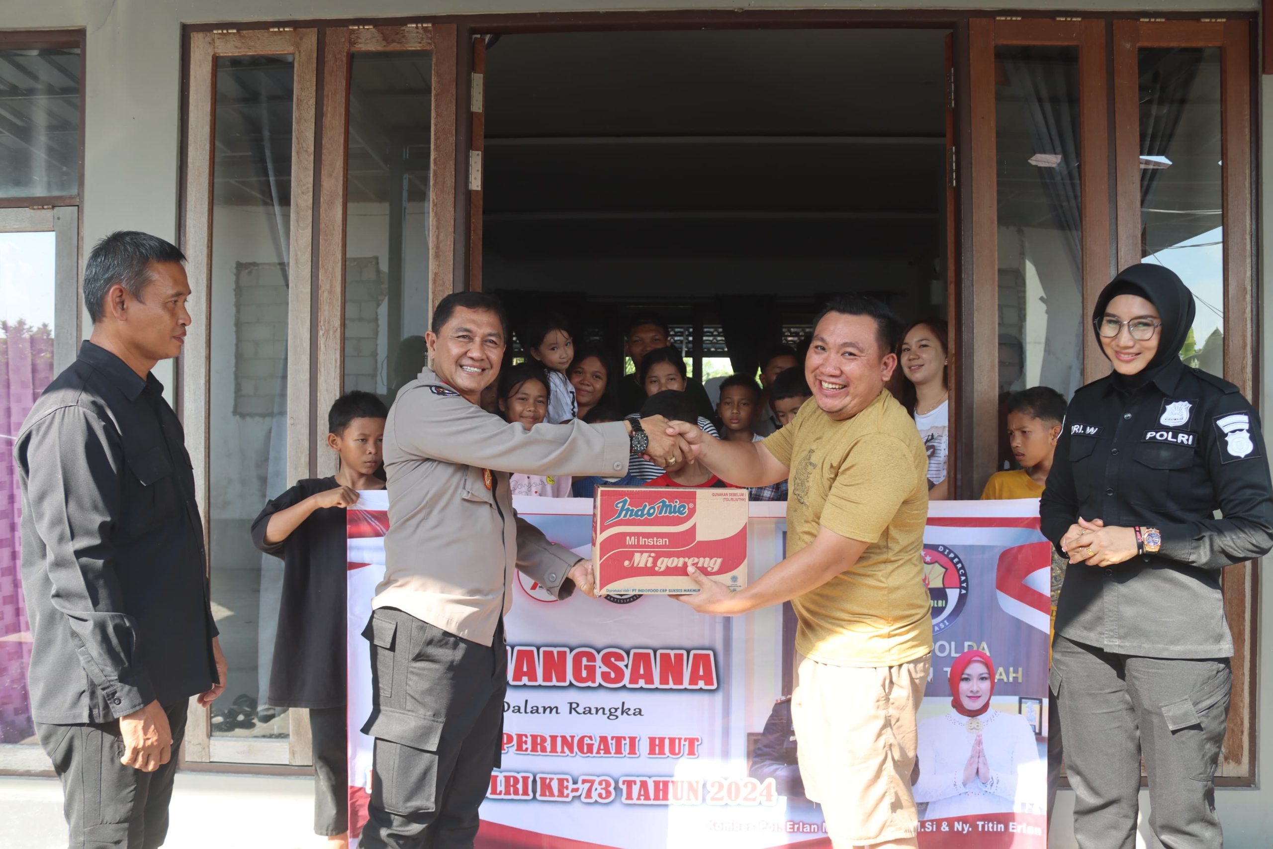 Sambut Hari Jadi Humas Polri ke-73, Bidhumas Polda Kalteng Anjangsana ke Panti Asuhan Al Mim