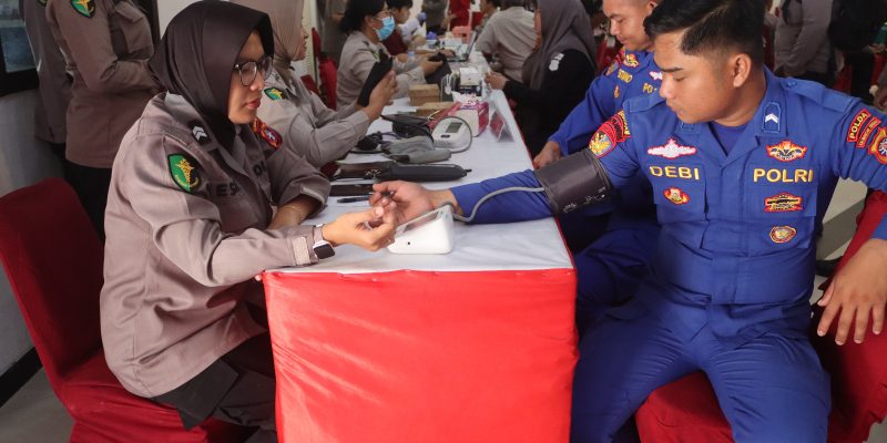 Peringati Hari Jadi Humas Polri ke-73, Polda Kalteng Bersama Polres Jajaran Gelar Donor Darah