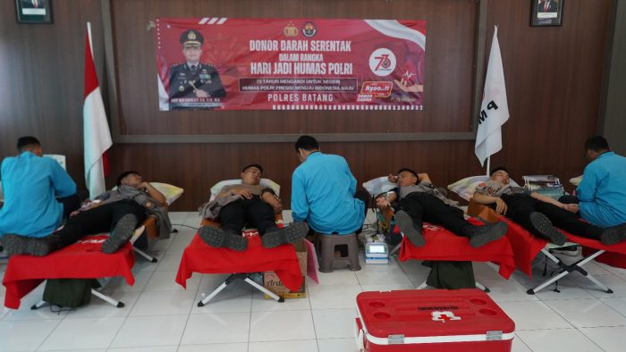 Donor Darah Serentak HUT ke-73 Humas Polri, Polres Batang Bersama TNI dan Wartawan Sumbang 31 Kantong Darah