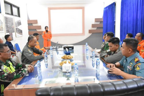 Skuadron Udara 800 Wing Udara 2 Asah Kemampuan Terbang Malam dan Convercy Training