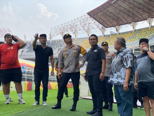 Kapolrestabes Surabaya Tinjau Stadion Gelora Bung Tomo Jelang Laga Persebaya vs Persija