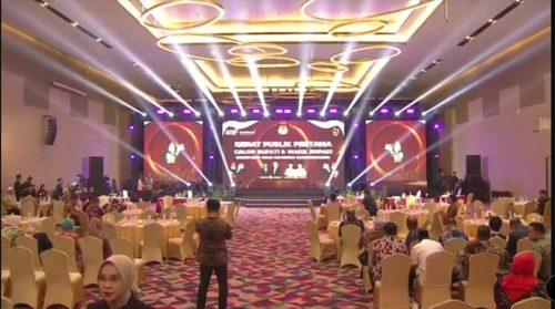Acara Debat Paslon KPU Bertaji Sampaikan Visi Misi Secara Lugas dan Tepat Waktu