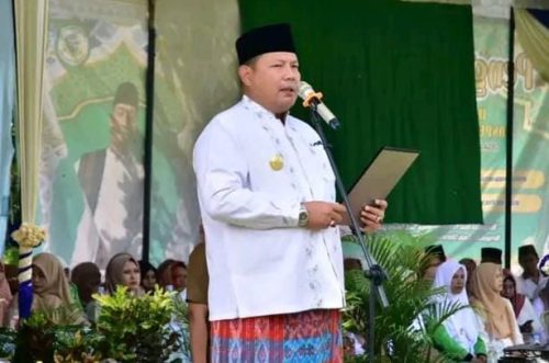 Deva Oktavianus Pjs Bupati Mura Pimpin Upacara Peringatan Hari Santri Nasional
