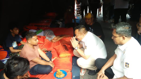 DPRD Kota Surabaya Kunjungi Korban Kebakaran Dan Memberi Bantuan Dana