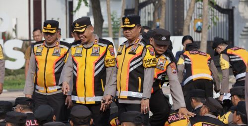 Kapolsek Simokerto Bersama Anggotanya Ikuti Apel Pengecekan Personil Dan Pengamanan TPS Pilkada 2024