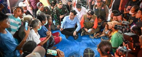 Tinjau Pengungsi, Wapres Tekankan Dialog Dalam Relokasi Hunian Warga Terdampak