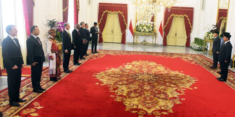 Presiden Prabowo Terima Surat Kepercayaan dari Tujuh Duta Besar Negara Sahabat di Istana Merdeka