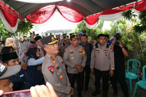 Tinjau TPS, Kapolda Jatim : Pilkada Serentak 2024 di Jatim Berjalan Lancar Sesuai Rencana