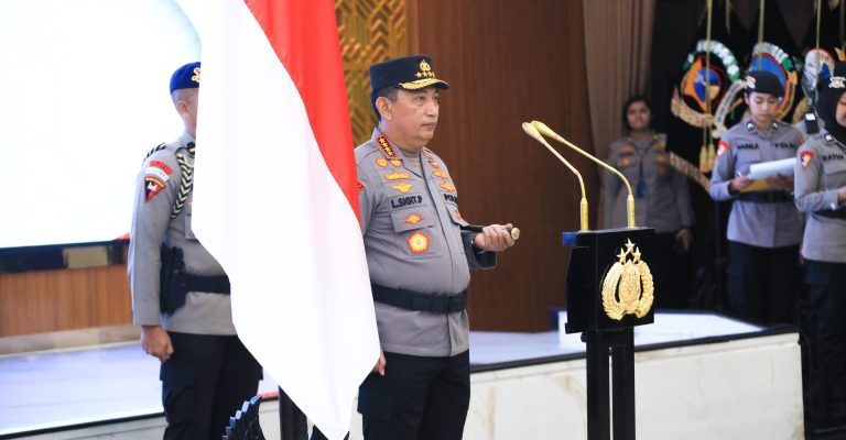 Kapolri Pimpin Kenaikan Pangkat 4 Pati-Pamen Polri