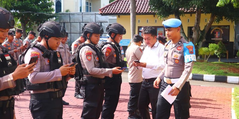 Mendadak, Handphone Anggota Polres Pekalongan Diperiksa Propam