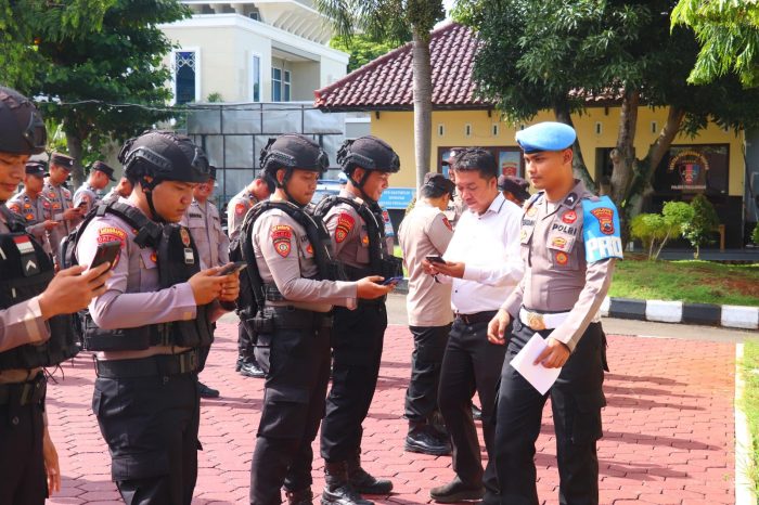 Mendadak, Handphone Anggota Polres Pekalongan Diperiksa Propam