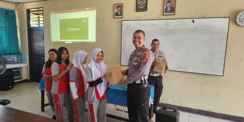 Ditlantas Polda Kalteng Beri Edukasi Tertib Berlalu Lintas di SMP Negeri 6 Palangka Raya