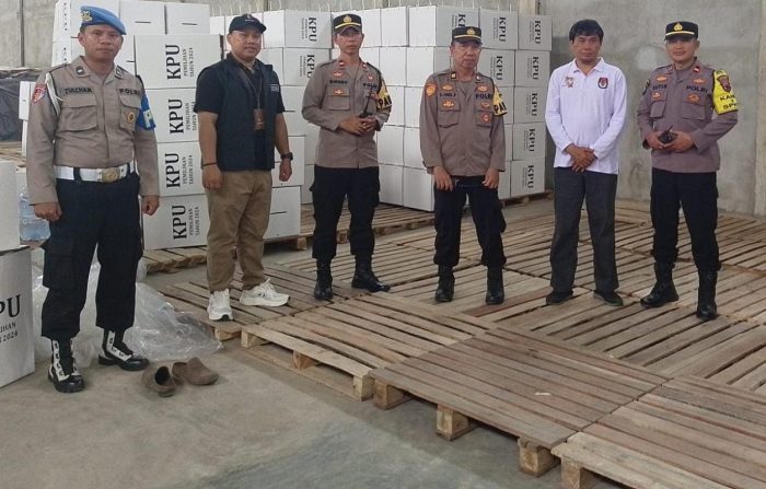 Polisi Perketat Penjagaan Gudang KPU Batang Jelang Pendistribusian