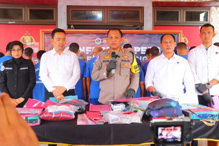 Polres Pekalongan Berhasil Ungkap 23 Kasus Dengan 26 Tersangka Selama Masa Pilkada 2024