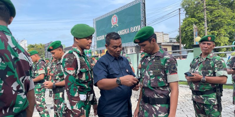 Kasdim 1016/Plk Didampingi Pasi Intel Adakan Sidak HP Anggota