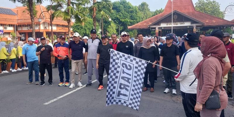 Senam Pagi Bersama Pjs Bupati Mojokerto, Semoga Terpilih Pemimpin yang Terbaik Serta ASN Tetap Netral