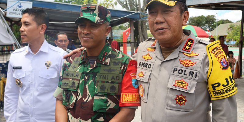 Kapolda Kalteng Bersama Danrem Cek Pengamanan Pemungutan Suara di Sejumlah TPS di Palangka Raya