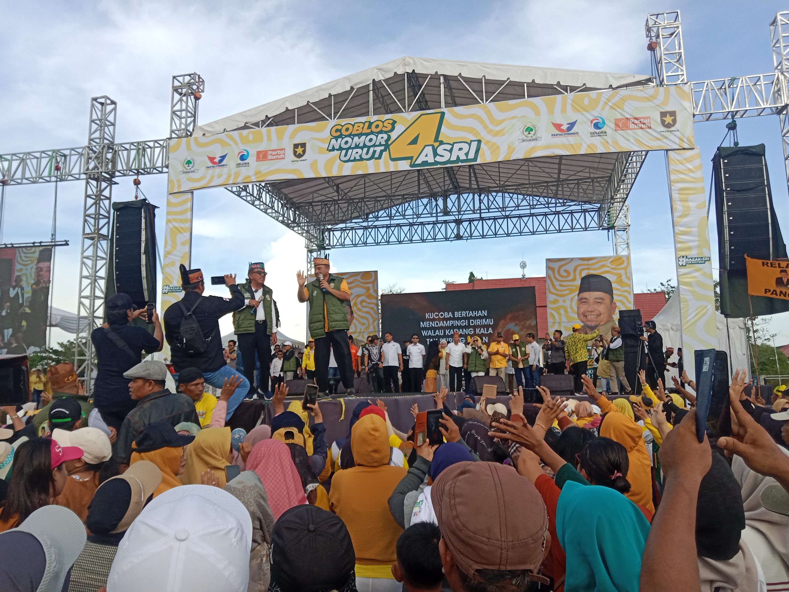 Kampanye Pasangan Cagub dan Cawagub Kalteng Nomor 04 ASRI Dimeriahkan Oleh Artis Ibu kota