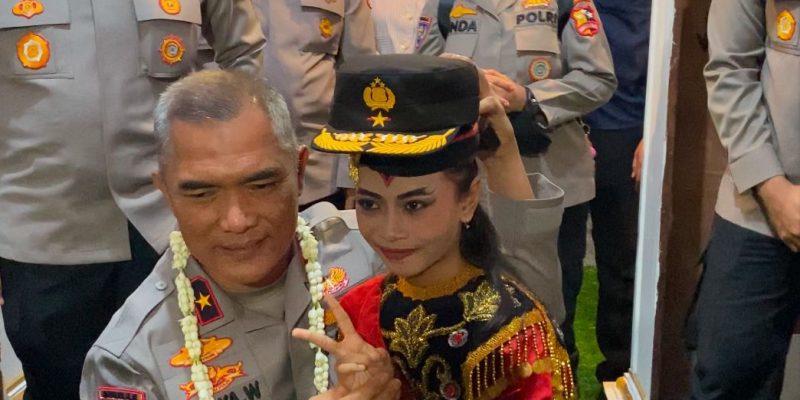 Brigjen Pol. Badya Wijaya Mengapresiasi 3 Pilar Simokerto Saat Kunjungi Kampung Inovatif Tambak Segaran Surabaya